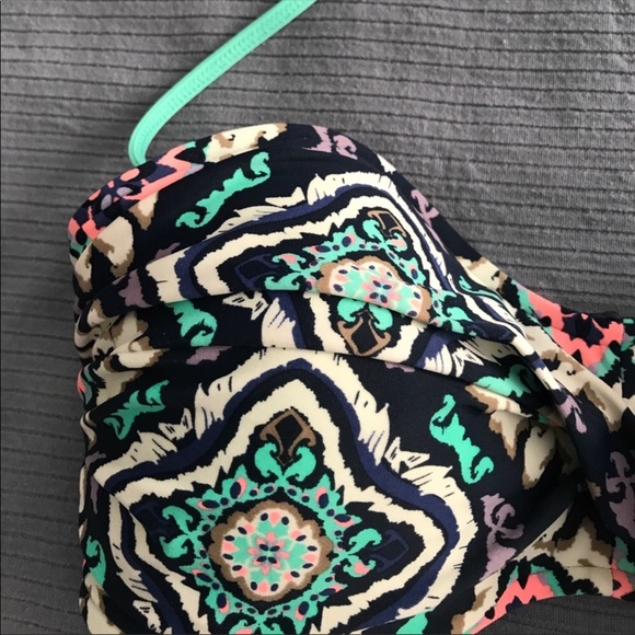 Women’s bikini top - Picture 2 of 3